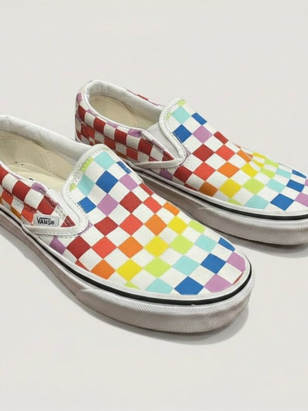 Vans Rainbow Checkerboard Classic Slip On Shoes Womens 6 NWOT